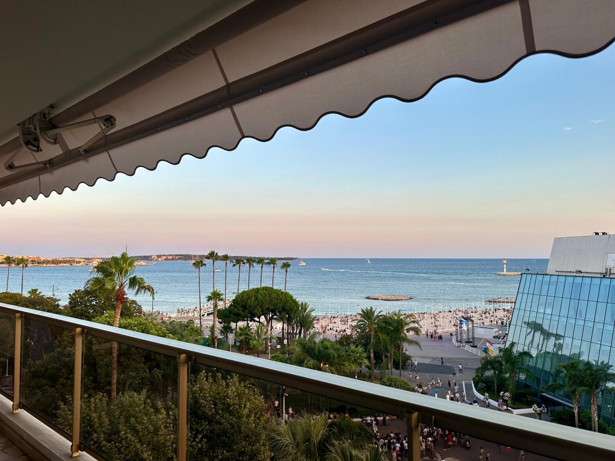 Cannes - Croisette - Palais Des Festivals Luaran gambar